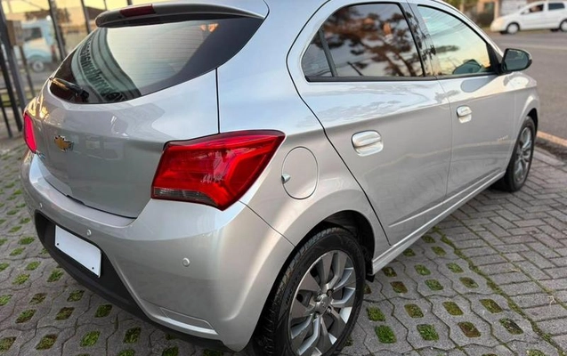 imagem-https://www.socarrao.com.br/sc-vehicle-images-prod/3339241/1789591282349-8356633_8_B_9843cfa9ea.jpeg
