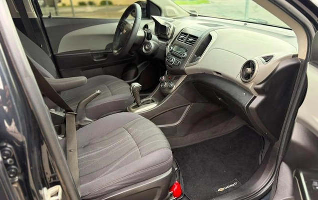 imagem-https://www.socarrao.com.br/sc-vehicle-images-prod/3339304/1792699843372-8275029_11_B_a1ba9c35bb.jpeg