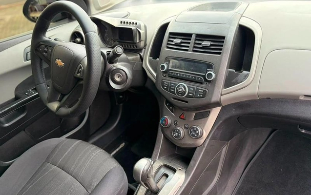 imagem-https://www.socarrao.com.br/sc-vehicle-images-prod/3339304/1792699843376-8275029_11_B_ff39edb9f9.jpeg
