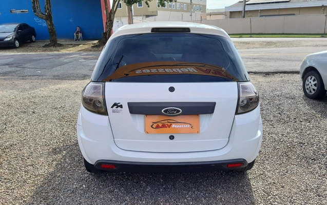 imagem-https://www.socarrao.com.br/sc-vehicle-images-prod/3339455/1787229773891-V2hhdHNBcHAgSW1hZ2UgMjAyNi0wOC0yMCBhdCAwOS4zMS41OS5qcGVn.jpeg