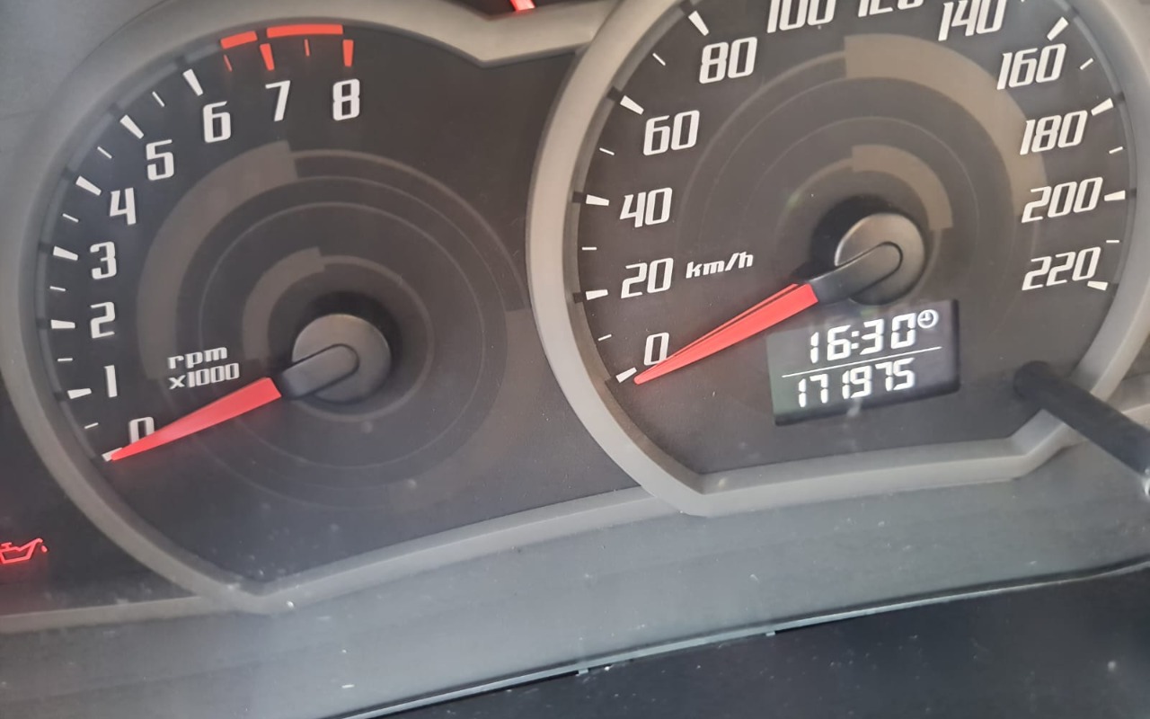 imagem-https://www.socarrao.com.br/sc-vehicle-images-prod/3339455/1787229774264-V2hhdHNBcHAgSW1hZ2UgMjAyNi0wOC0yMCBhdCAwOS4zMS41OC5qcGVn.jpeg