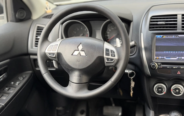 imagem-https://www.socarrao.com.br/sc-vehicle-images-prod/3339503/1787230183976-3a478f63-4114-4e27-872c-2f9568652f1f.jpg