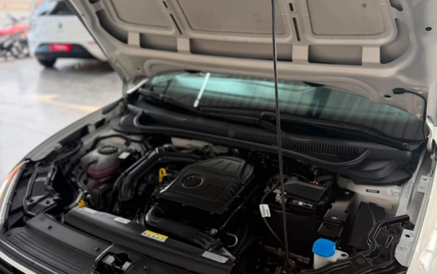 imagem-https://www.socarrao.com.br/sc-vehicle-images-prod/3339674/1787231587743-ZmZiMjNiYzEtMDM1MS00NmJmLThjYzgtNzg2M2IxMmVmN2QyLmpwZw.jpg