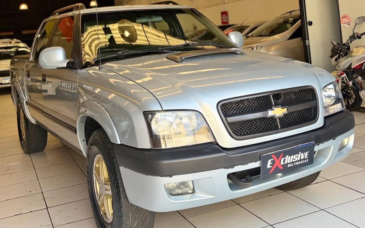 Chevrolet S10 2008 Prata — foto 1 de 3