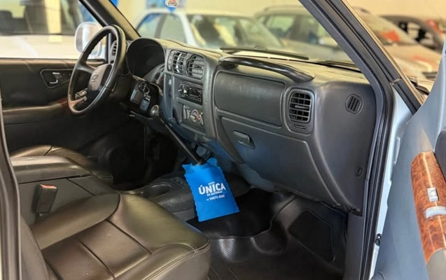 imagem-https://www.socarrao.com.br/sc-vehicle-images-prod/3339815/1787231225737-UzEwIDIwMDgxMi5qcGc.jpg