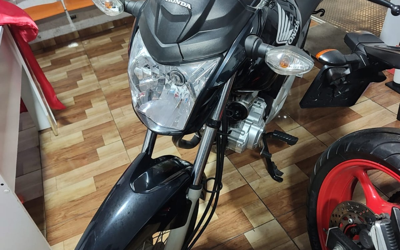 imagem-https://www.socarrao.com.br/sc-vehicle-images-prod/3339925/1787231739016-V2hhdHNBcHAgSW1hZ2UgMjAyNi0wOC0xMiBhdCAxOC40NS4zMyAoMikuanBlZw.jpeg