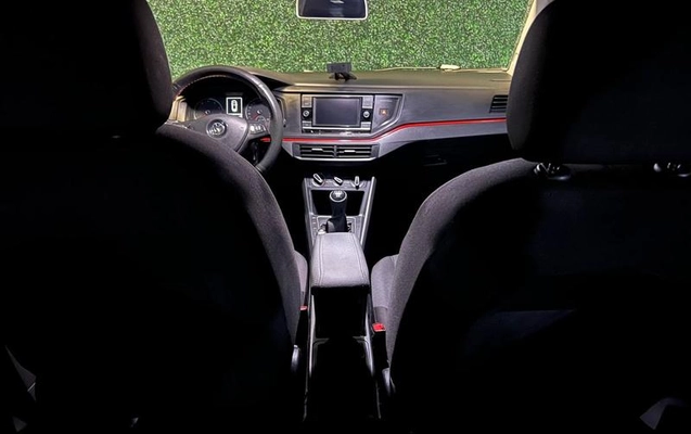 imagem-https://www.socarrao.com.br/sc-vehicle-images-prod/3340011/1788009606669-8328006_15_B_eb09f3e87b.jpeg