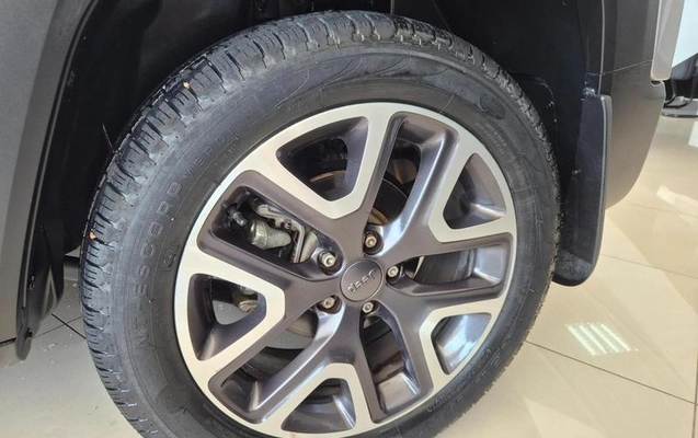 imagem-https://www.socarrao.com.br/sc-vehicle-images-prod/3340127/1788277118993-8390658_10_B_5c1c101442.jpeg