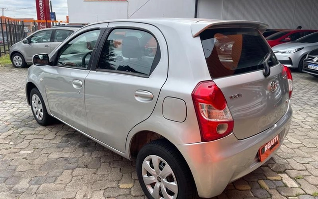 imagem-https://www.socarrao.com.br/sc-vehicle-images-prod/3340141/1790002470977-8393958_8_B_00b619957f.jpeg
