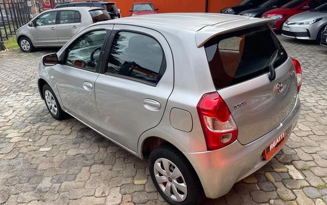 imagem-https://www.socarrao.com.br/sc-vehicle-images-prod/3340141/1790002470977-8393958_9_B_040bbb3507.jpeg