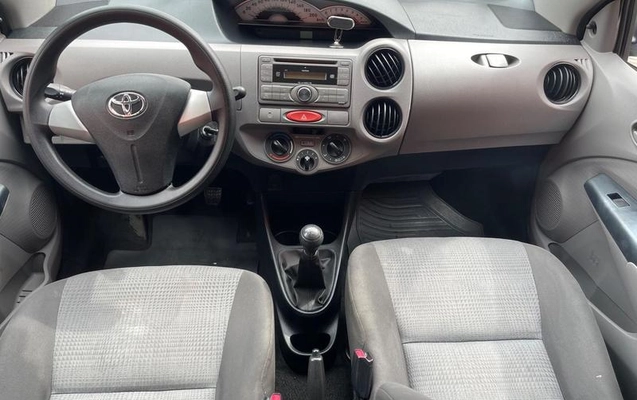 imagem-https://www.socarrao.com.br/sc-vehicle-images-prod/3340141/1790002470987-8393958_14_B_7a8f4f4894.jpeg