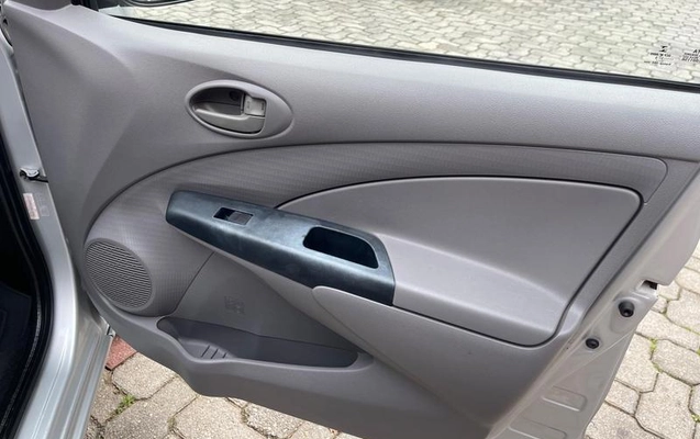 imagem-https://www.socarrao.com.br/sc-vehicle-images-prod/3340141/1790002470988-8393958_15_B_998aac9b8a.jpeg