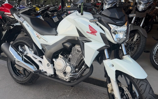 imagem-https://www.socarrao.com.br/sc-vehicle-images-prod/3340361/1787233311059-Nzc1MjQzNzkwXzE4MTIyNDg4ODgyODQyMjQ4XzYxMTg1NjIyMzA4NTk0Nzg5MzZfbi5qcGc.jpg