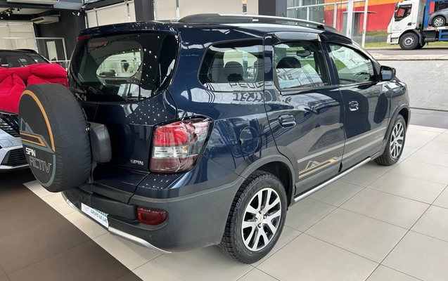 imagem-https://www.socarrao.com.br/sc-vehicle-images-prod/3340471/1787680907649-vehicle_image_1786630966_633d4efe58434aeb7494d5a8674886d5.jpeg