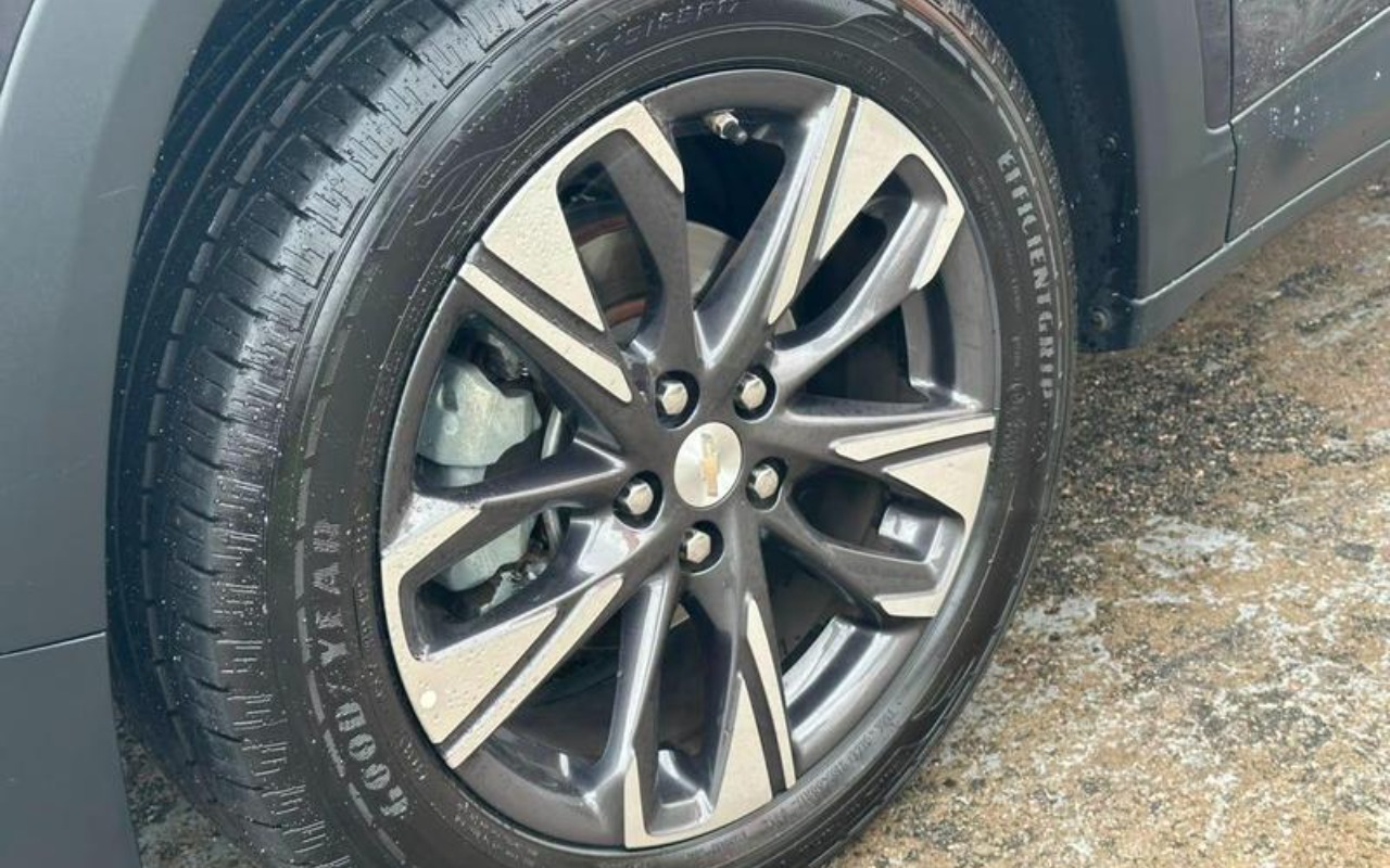 imagem-https://www.socarrao.com.br/sc-vehicle-images-prod/3340493/1787234166770-ODM4NDUzM18xN19CXzJlMWE3MTA3OGMuanBlZw.jpeg