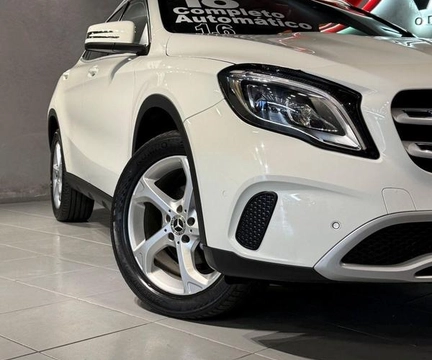 Mercedes-Benz GLA 200 2018 Branco — foto 1 de 3