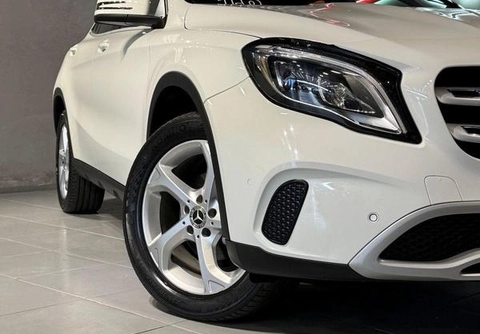 Mercedes-Benz GLA 200 2018 Branco — foto 1 de 3