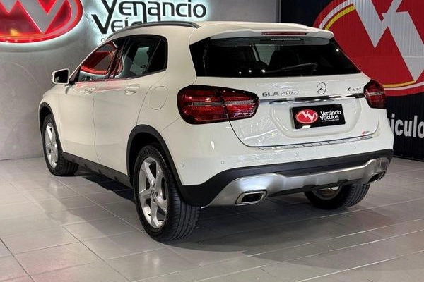 imagem-https://www.socarrao.com.br/sc-vehicle-images-prod/3340617/1787602764315-8249304_16_B_1fcfb73c02.jpeg