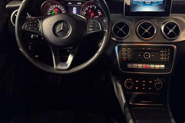 imagem-https://www.socarrao.com.br/sc-vehicle-images-prod/3340617/1787602764330-8249304_1_B_ae943a19d0.jpeg