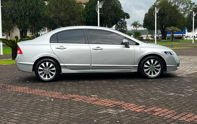 imagem-https://www.socarrao.com.br/sc-vehicle-images-prod/3340681/1787234955686-3295ac1d31e24389bf8c3fe5ec9585ee_1787234814219.jpg