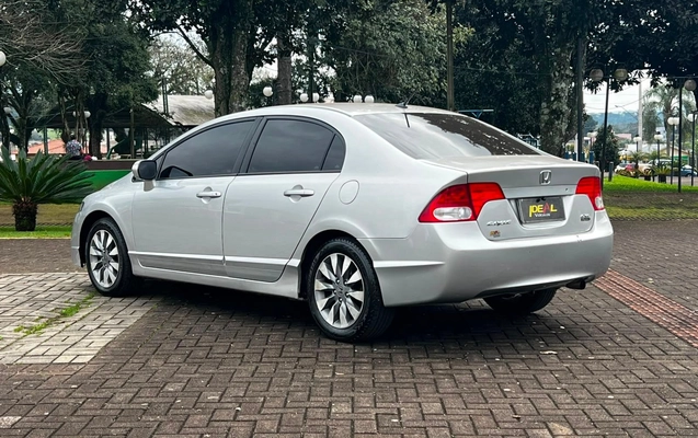 imagem-https://www.socarrao.com.br/sc-vehicle-images-prod/3340681/1787234955688-6418b2cc0d6140ee85e0db5041aa8b6b_1787234814269.jpg
