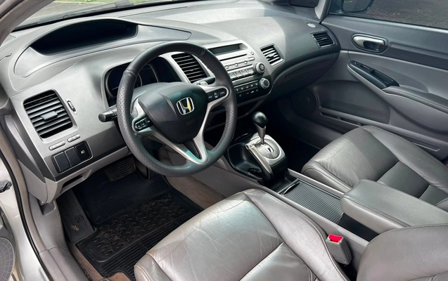 imagem-https://www.socarrao.com.br/sc-vehicle-images-prod/3340681/1787234955690-f2124a412f3f465b8926dbfcb0037ee7_1787234814297.jpg