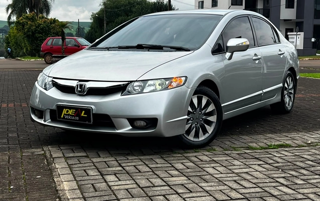 imagem-https://www.socarrao.com.br/sc-vehicle-images-prod/3340681/1787234955696-028a27a136504d05891e2bc79129c6c9_1787234814415.jpg
