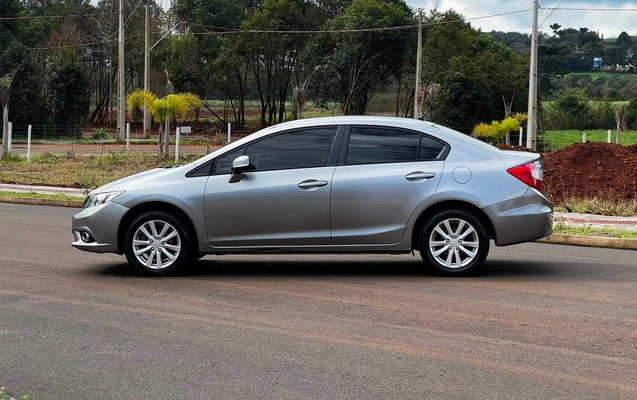 imagem-https://www.socarrao.com.br/sc-vehicle-images-prod/3340838/1787235488813-74a82f3dc4a04bb7a844d08aeb32e8aa_1787235363872.jpg