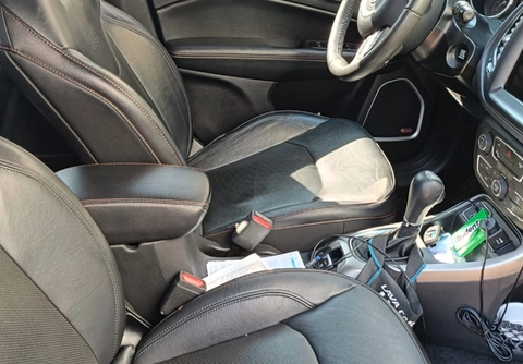 Jeep Compass 2019 Branco — foto 1 de 3