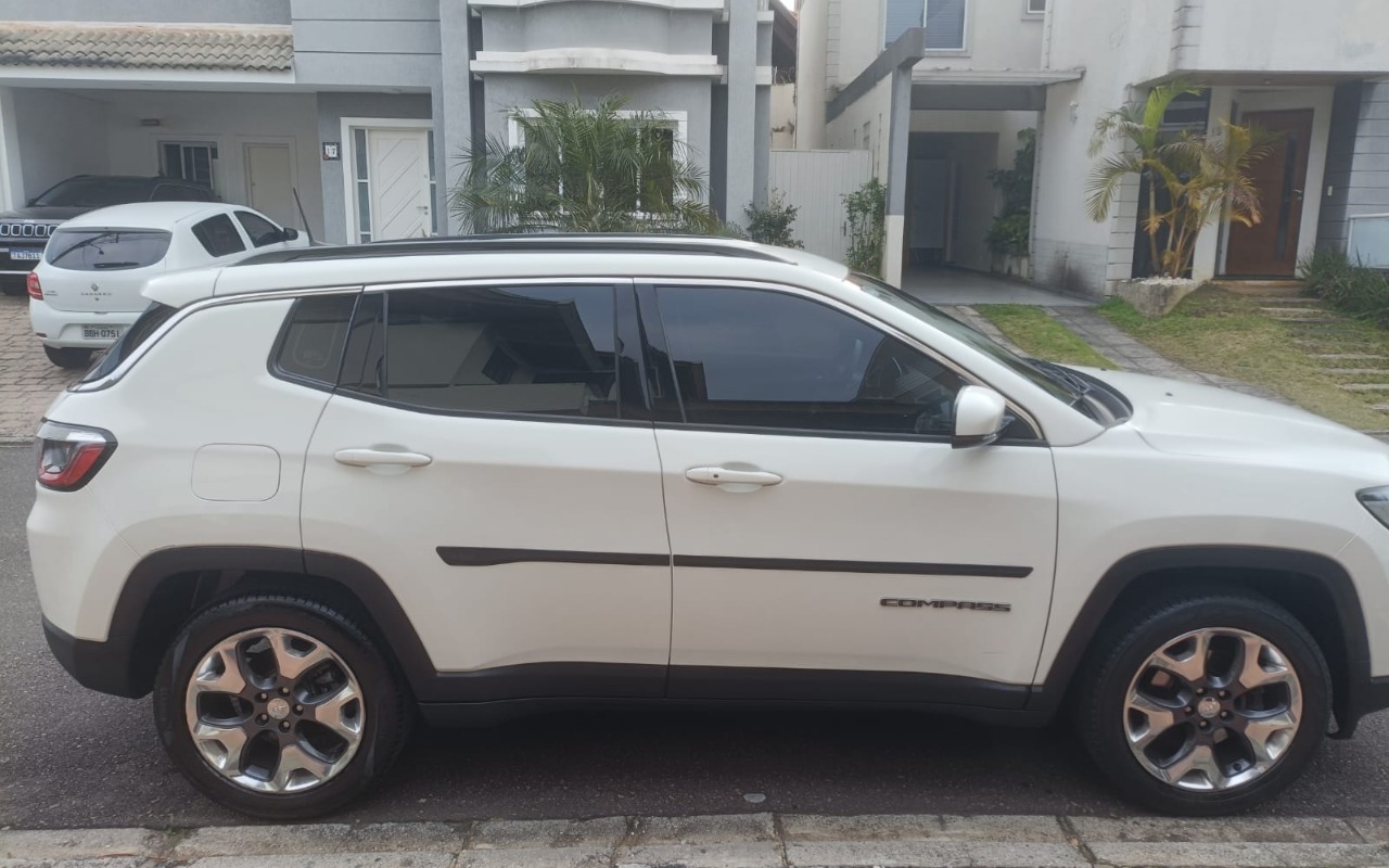 imagem-https://www.socarrao.com.br/sc-vehicle-images-prod/3340874/1787235889998-V2hhdHNBcHAgSW1hZ2UgMjAyNS0wOS0xMiBhdCAxMC4zOC40MSgyKS5qcGVn.jpeg
