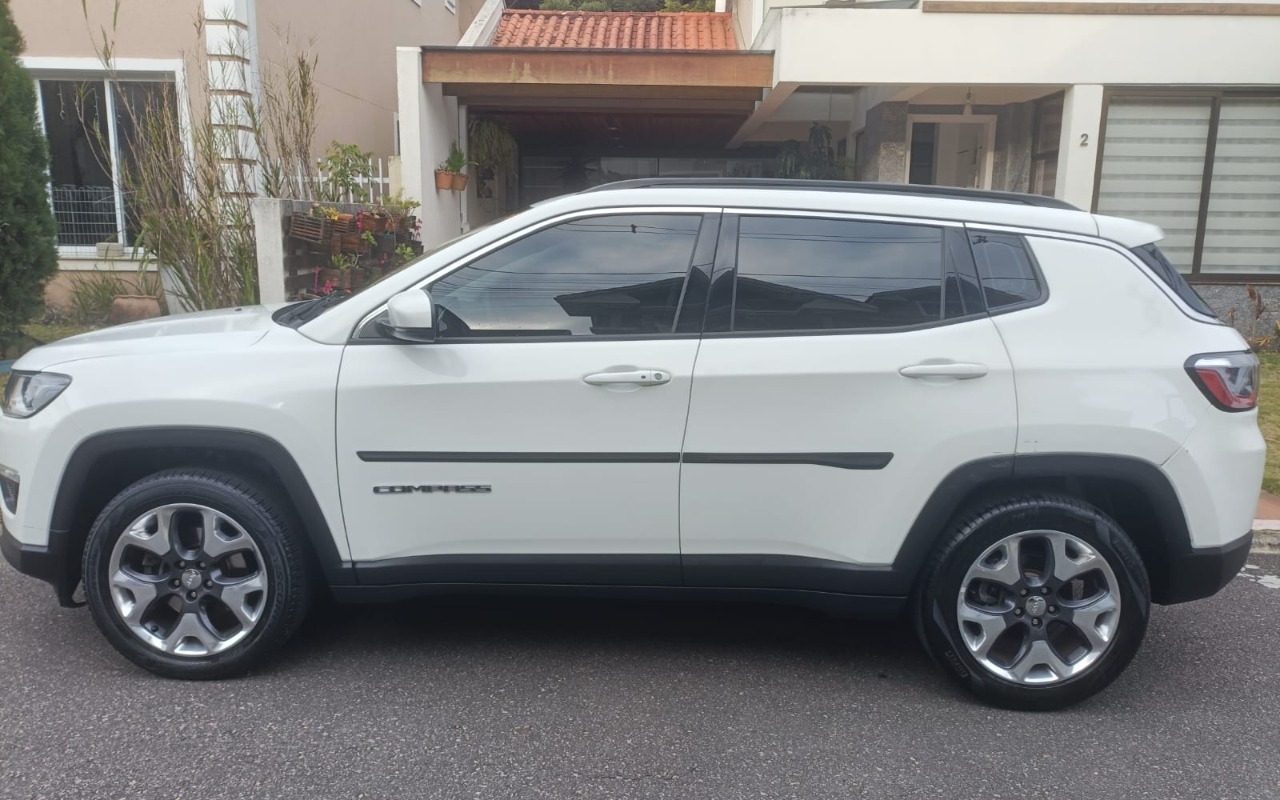 imagem-https://www.socarrao.com.br/sc-vehicle-images-prod/3340874/1787235890257-V2hhdHNBcHAgSW1hZ2UgMjAyNS0wOS0xMiBhdCAxMC4zOC40MSgxKS5qcGVn.jpeg