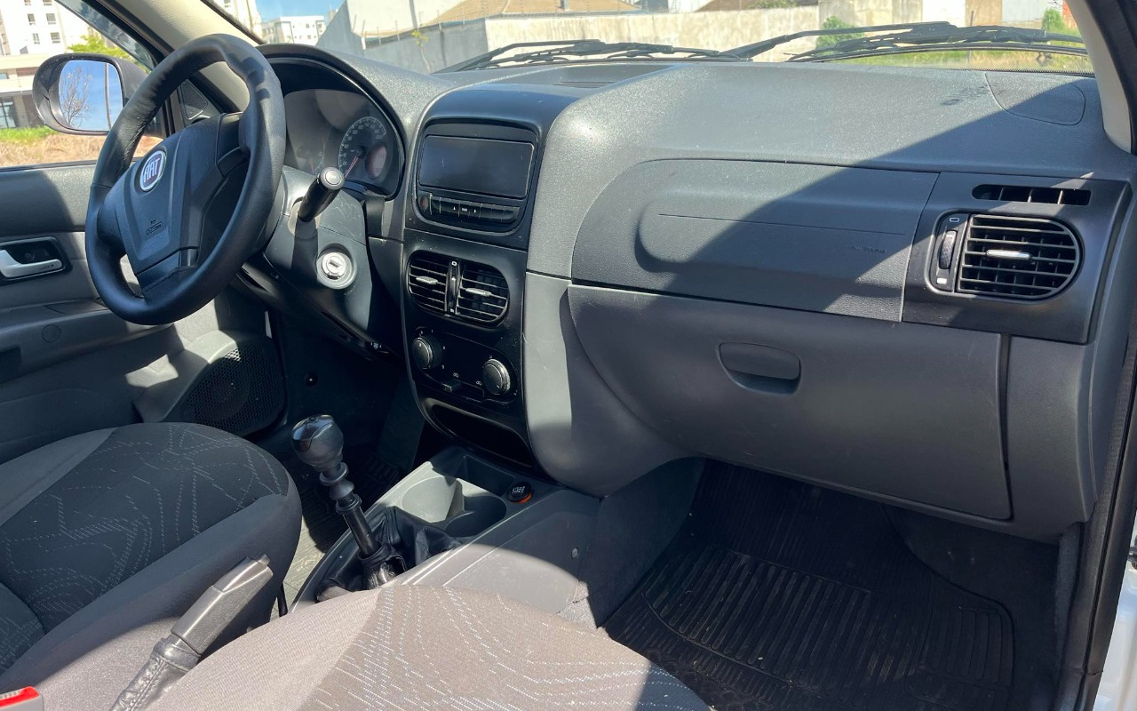 imagem-https://www.socarrao.com.br/sc-vehicle-images-prod/3340911/1787236329722-NGI5ZTAyM2MtNGRmZC00MGZlLTg3NWUtOTE2MzM0NTE0ZjU4LmpwZw.jpg