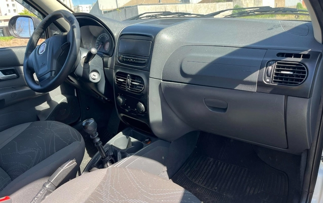 imagem-https://www.socarrao.com.br/sc-vehicle-images-prod/3340911/1787236329722-NGI5ZTAyM2MtNGRmZC00MGZlLTg3NWUtOTE2MzM0NTE0ZjU4LmpwZw.jpg