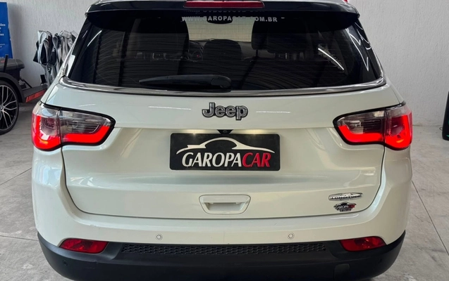 imagem-https://www.socarrao.com.br/sc-vehicle-images-prod/3341095/1787237173492-NzgwMTgxMjYyXzE4NDU1NTQwOTcxMTQzMDE1XzU4MzEwMTU1OTk1OTQzNjE4ODZfbi5qcGc.jpg