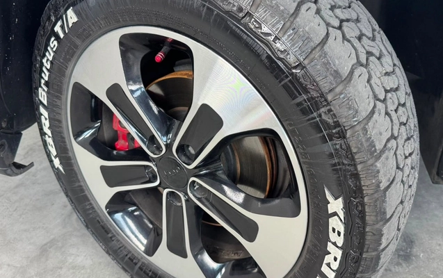 imagem-https://www.socarrao.com.br/sc-vehicle-images-prod/3341095/1787237174453-NzgwNDcxMzc1XzE4NDU1NTQwOTI5MTQzMDE1Xzc4MTE3MjI5MDE4OTczNjU2NTFfbi5qcGc.jpg