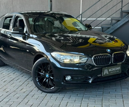 BMW 120i 2016 Preto — foto 1 de 3