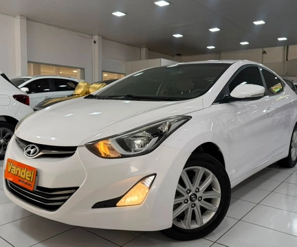Hyundai Elantra 2016 Branco — foto 1 de 3