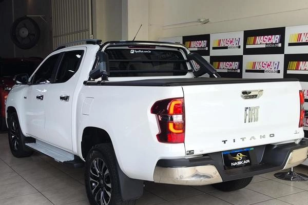 imagem-https://www.socarrao.com.br/sc-vehicle-images-prod/3342147/1788439456055-8397339_3_B_3a4e8fef72.jpeg