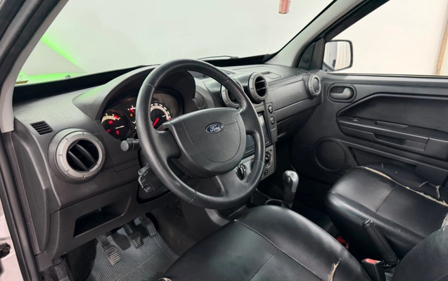 imagem-https://www.socarrao.com.br/sc-vehicle-images-prod/3342152/1787240508557-1be3dfe2-818c-45f6-ae84-8864c288c87c.jpg