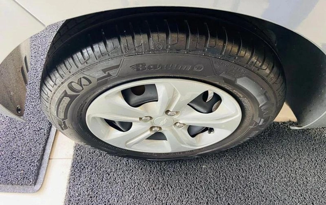 imagem-https://www.socarrao.com.br/sc-vehicle-images-prod/3342319/1788898277687-7828065_14_B_a3fd7f1dd3.jpeg
