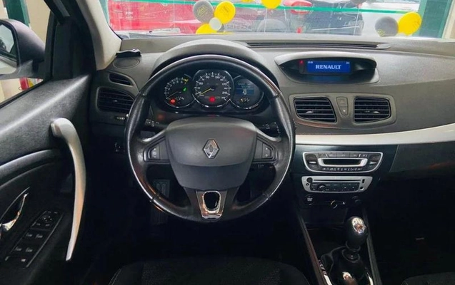 imagem-https://www.socarrao.com.br/sc-vehicle-images-prod/3342322/1788898212745-7873804_6_B_d8cec2fd39.jpeg
