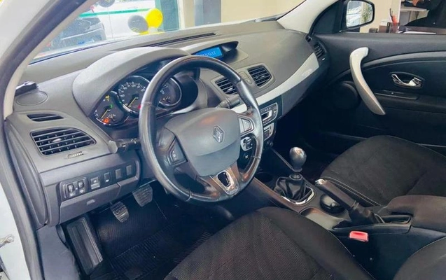 imagem-https://www.socarrao.com.br/sc-vehicle-images-prod/3342322/1788898212753-7873804_3_B_96233be9ed.jpeg