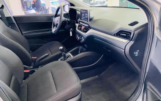 imagem-https://www.socarrao.com.br/sc-vehicle-images-prod/3342334/1789579344887-8127928_0_B_5d8efe112c.jpeg