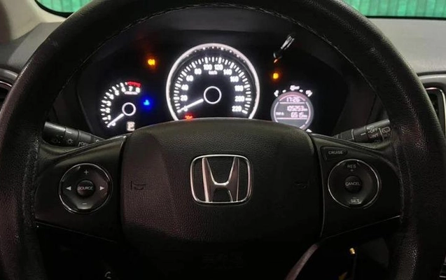 imagem-https://www.socarrao.com.br/sc-vehicle-images-prod/3342343/1788898220310-8241821_1_B_3d57bb3ab1.jpeg