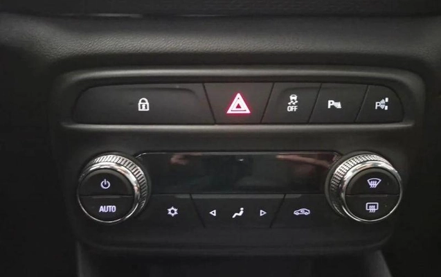 imagem-https://www.socarrao.com.br/sc-vehicle-images-prod/3342351/1790004142033-8287094_11_B_08fba209ce.jpeg