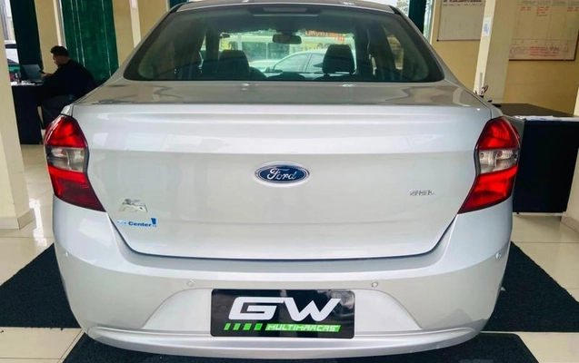 imagem-https://www.socarrao.com.br/sc-vehicle-images-prod/3342370/1789648397352-8370847_9_B_324cafeb4a.jpeg