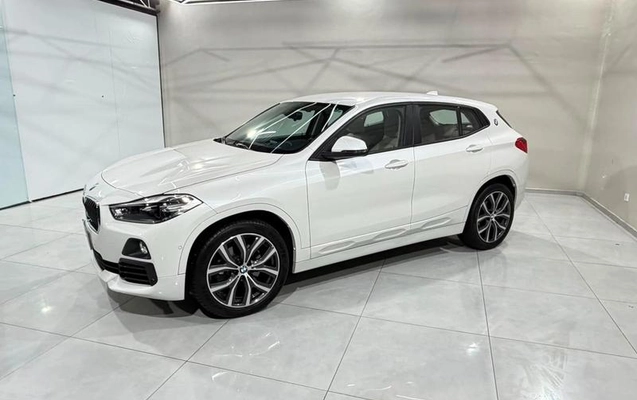 imagem-https://www.socarrao.com.br/sc-vehicle-images-prod/3342459/1792671674968-8399480_12_B_5fe5084665.jpeg