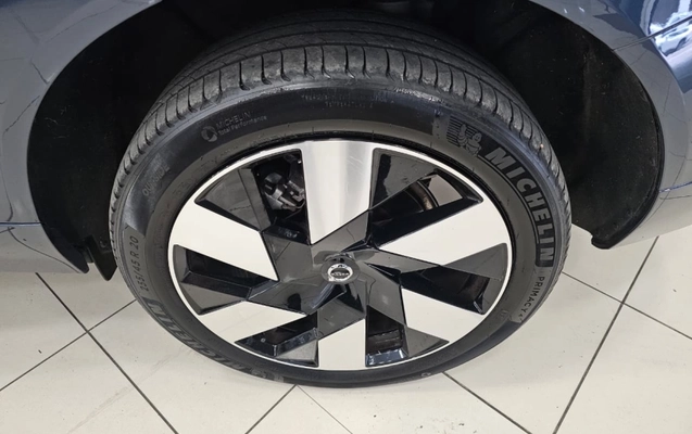 imagem-https://www.socarrao.com.br/sc-vehicle-images-prod/3343031/1788207204042-XHgIMMiHIohRDB6tsRrIvRsiDja7AR1M.jpg