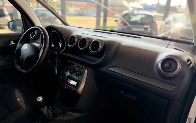 imagem-https://www.socarrao.com.br/sc-vehicle-images-prod/3343121/1791314051492-8364698_1_B_2dc0bfd409.jpeg