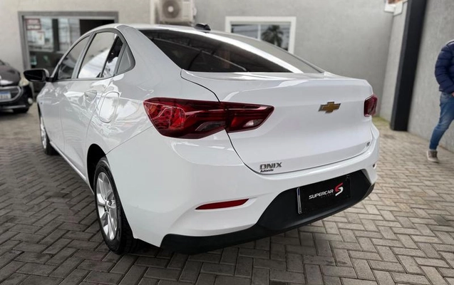 imagem-https://www.socarrao.com.br/sc-vehicle-images-prod/3343327/1791314203085-8234855_6_B_6ca6978eb9.jpeg